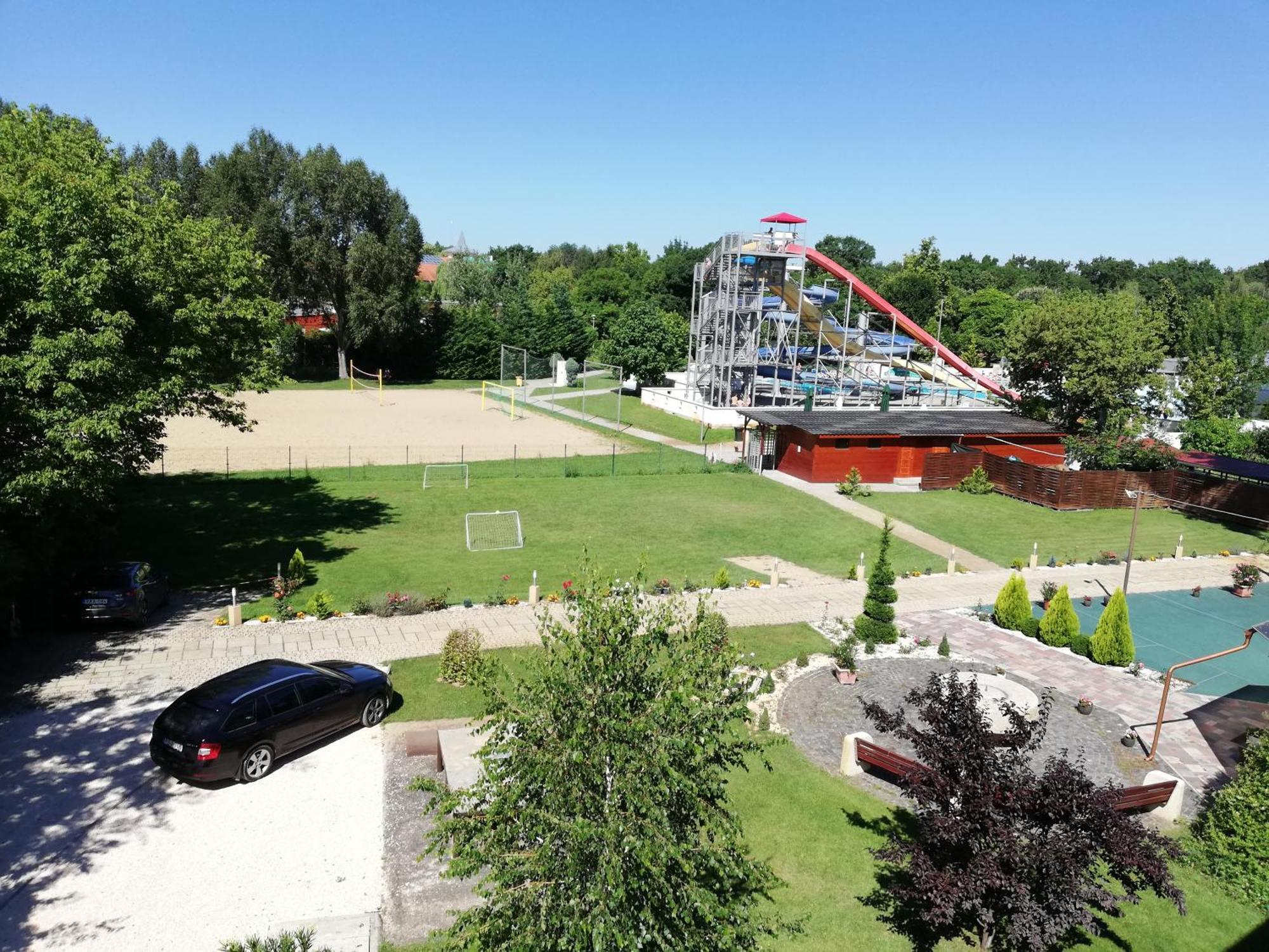 Hotel Irisz Nyíregyháza Екстериор снимка