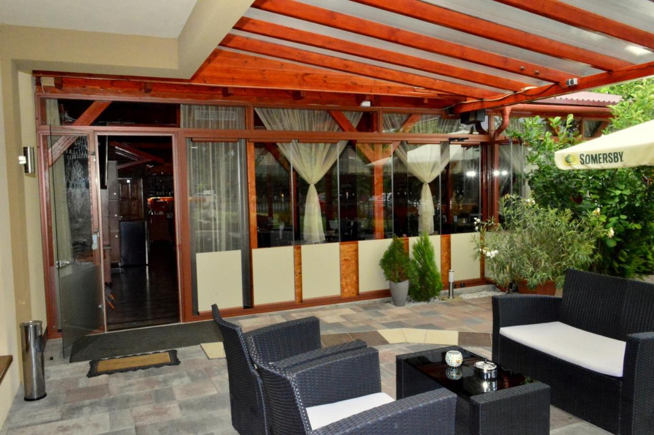 Hotel Irisz Nyíregyháza Екстериор снимка